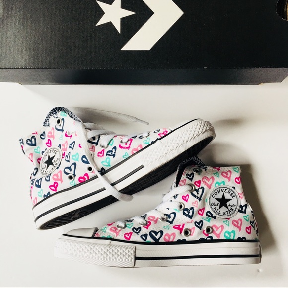 heart print converse